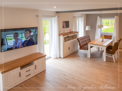 Der große Wohnbereich mit Essplatz