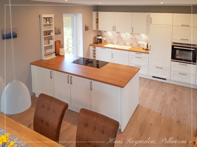 Kochinsel mit Induktionskochfeld